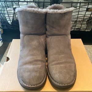 Uggs -Size 9